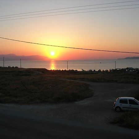 Apartment Next To The Sea In Poseidonia Posidhonia  Екстер'єр фото